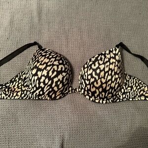 Victorias Secret 34DD push-up bra with convertible straps